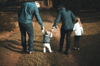 (CB) How to Handle Challenging Behaviors with Families 2025